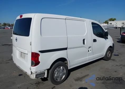 2015 Nissan Nv200 S из США, поврежденный, VIN 3N6CM0KN4FK701438